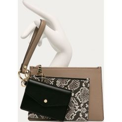 Dkny - Kosmetyczka (3-pack). Kosmetyczki damskie DKNY, bez wzorów, z poliesteru. Za 659,90 zł.