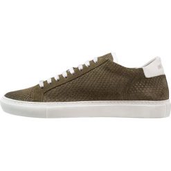 Antony Morato Sneakersy niskie army green. Zielone sneakersy męskie Antony Morato, bez zapięcia. W wyprzedaży za 383,40 zł.