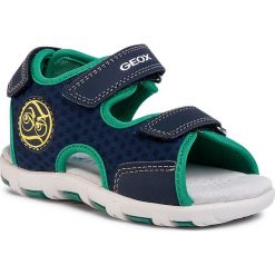 Sandały GEOX - B S.Pianeta B B0264B 01415 C4248 S Navy/Green. Niebieskie sandały chłopięce Geox, ze skóry ekologicznej, bez zapięcia. W wyprzedaży za 159,00 zł.