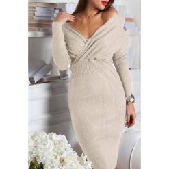 Sukienka DELDA ECRU. Sukienki damskie IVET, bez wzorów, z materiału, eleganckie, bez kołnierzyka, z długim rękawem, długie, maxi, z odkrytymi ramionami. W wyprzedaży za 79,00 zł.