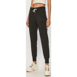 Reebok - Spodnie. Czarne spodnie damskie Reebok, s, z elastanu. Za 169,90 zł.