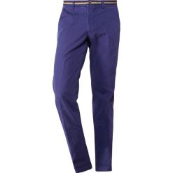 Mason's TORINO WINTER Chinosy mittelblau. Niebieskie spodnie męskie marki Masons, s, bez wzorów, z elastanu. Za 629,00 zł.