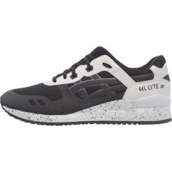Asics Tiger GELLYTE III NS Tenisówki i Trampki black. Czarne trampki męskie marki Asics Tiger, z tworzywa sztucznego. W wyprzedaży za 423,20 zł.