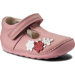 Półbuty CLARKS - Tiny Blossom 261336326 Baby Pink Leather. Różowe bez kategorii marki Clarks, ze skóry. Za 159,00 zł.