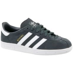 Adidas Munchen cq2322 44 Szare. Szare buty sportowe męskie marki Adidas, ze skóry. W wyprzedaży za 329,99 zł.
