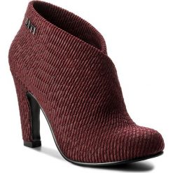 Botki UNITED NUDE - Fold Hi 1002633111 Burgundy. Czerwone buty zimowe damskie marki United Nude, z materiału. W wyprzedaży za 449,00 zł.