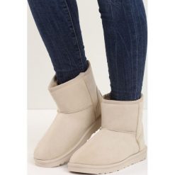 Beżowe Śniegowce Cutie Bunny. Czarne buty zimowe damskie marki Cropp. Za 89,99 zł.