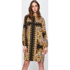 Vero Moda - Sukienka. Czarne sukienki damskie Vero Moda, na co dzień, s, bez wzorów, z poliesteru, casualowe, bez kołnierzyka, z długim rękawem, długie, mini, proste. Za 189,90 zł.