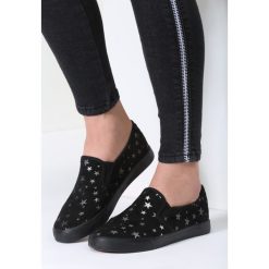 Czarne Slip On Were On It. Czarne trampki i tenisówki damskie vices, bez wzorów, bez zapięcia. Za 49,99 zł.