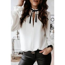 Damska koszula ELOTA. Białe bluzki damskie IVET, na co dzień, xl, bez wzorów, eleganckie, bez kołnierzyka, bez rękawów. W wyprzedaży za 79,00 zł.
