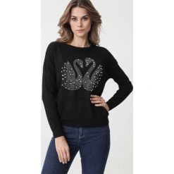 Czarny Sweter City Of Home. Czarne swetry damskie Born2be, xl, z aplikacjami, z jeansu, z długim rękawem, długie, bez kaptura. Za 69,99 zł.