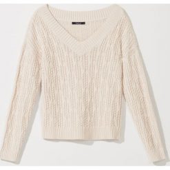 Sweter z warkoczowym splotem Eco Aware -. Swetry damskie Mohito, s, bez wzorów, ze splotem, bez rękawów, bez kaptura. Za 89,99 zł.