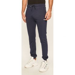Fila - Spodnie. Szare spodnie męskie Fila, s, bez wzorów, z bawełny. Za 219,90 zł.