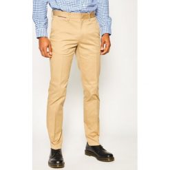 Spodnie materiałowe TOMMY HILFIGER Denton Chino Summer Twill Flex MW0MW13299. Niebieskie jeansy męskie TOMMY HILFIGER, m, bez wzorów, z jeansu. W wyprzedaży za 269,00 zł.
