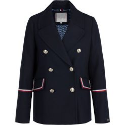 Żakiet TOMMY HILFIGER WW0WW25158. Niebieskie marynarki damskie TOMMY HILFIGER, bez wzorów. W wyprzedaży za 649,00 zł.