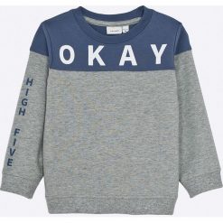 Name it - Bluza dziecięca Danson 92-128 cm. Czarne bluzy męskie marki Name it, z nadrukiem, z elastanu, bez rękawów, bez kaptura. W wyprzedaży za 49,90 zł.