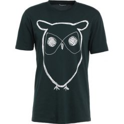 T-shirty męskie z nadrukiem: Knowledge Cotton Apparel OWL Tshirt z nadrukiem green gables