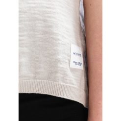 T-shirty damskie: Marc O’Polo DENIM SHORT SLEEVE OVERLAP Tshirt z nadrukiem ceramic beige