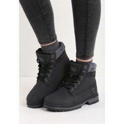 Czarne Traperki Recently Born. Czarne buty zimowe damskie Born2be, na obcasie. Za 99,99 zł.