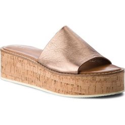 Klapki INUOVO - 8008 Bronze. Pomarańczowe klapki damskie marki Inuovo, bez wzorów, ze skóry, bez obcasa, na obcasie. Za 289,00 zł.