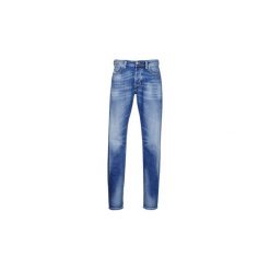 Jeansy straight leg Diesel LARKEE-BEEX. Jeansy męskie Diesel. Za 365,40 zł.