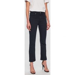 Tommy Hilfiger - Jeansy. Niebieskie jeansy damskie TOMMY HILFIGER, z podwyższonym stanem. W wyprzedaży za 299,90 zł.