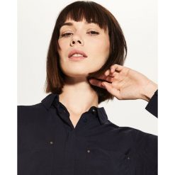 Gładka koszula - Granatowy. Niebieskie koszule męskie marki Cropp, l, ze stójką. Za 69,99 zł.