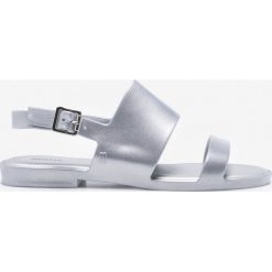 Melissa - Sandały Classy Make. Szare klapki damskie Melissa, bez wzorów, z materiału, bez obcasa, na obcasie. W wyprzedaży za 159,90 zł.