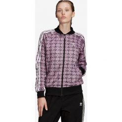Adidas Originals Trefoil Allover Kurtka Różowy. Różowe kurtki damskie adidas Originals, bez wzorów, z poliesteru, bez kaptura. Za 283,95 zł.