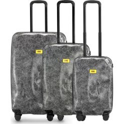 Walizki Surface w zestawie 3 el. White Fur. Białe walizki marki Crash Baggage, z tkaniny. Za 2712,00 zł.
