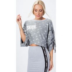 Bluzy damskie: Bluza krótka z dziurami szara 6480