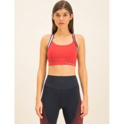 Biustonosz top Tommy Sport Tape Bra Medium Impact S10S100269. Czerwone topy damskie Tommy Sport, s, bez wzorów, z elastanu. W wyprzedaży za 159,00 zł.