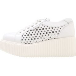 Jazzówki damskie: KARL LAGERFELD KREEPER KAMEO KUTOUT LACE Oksfordki white