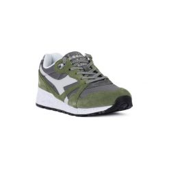 Buty Diadora N9000 SPECKLED. Szare trampki męskie marki Diadora, bez wzorów, bez zapięcia. Za 423,26 zł.