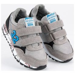 Szare buty sportowe AMERICAN CLUB odcienie szarości i srebra. Szare buciki niemowlęce American CLUB. Za 99,00 zł.