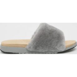 Emu Australia - Klapki Robe. Szare klapki damskie EMU Australia, bez wzorów, z wełny, bez obcasa, na obcasie. W wyprzedaży za 139,90 zł.