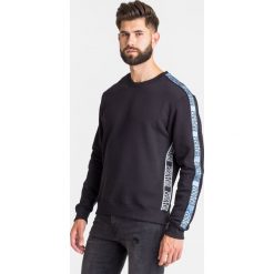 BLUZA Versace Jeans Couture. Czarne bluzy męskie m, z jeansu, z okrągłym kołnierzem. Za 565,95 zł.