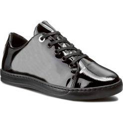 Półbuty GINO ROSSI - Cola DPH028-R68-0600-9900-0 99. Czarne półbuty damskie marki Gino Rossi, na co dzień, bez wzorów, ze skóry, bez obcasa, na płaskiej podeszwie, bez zapięcia. W wyprzedaży za 239,00 zł.