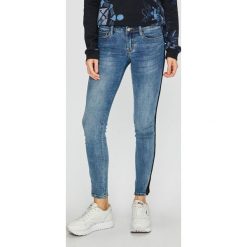Tally Weijl - Jeansy. Niebieskie jeansy damskie skinny marki TALLY WEIJL, z obniżonym stanem. W wyprzedaży za 119,90 zł.