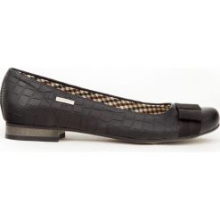 Baleriny z kokardą - skóra naturalna - model 007 - kolor czarny krokodyl. Czarne baleriny damskie Zapato, bez wzorów, ze skóry, bez obcasa. W wyprzedaży za 209,30 zł.