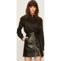 Vero Moda - Koszula. Białe bluzki damskie Vero Moda, na co dzień, s, bez wzorów, z bawełny, casualowe, ze stójką, z długim rękawem. W wyprzedaży za 79,90 zł.