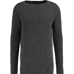 Kardigany męskie: Scotch & Soda CREWNECK Sweter graphite melange