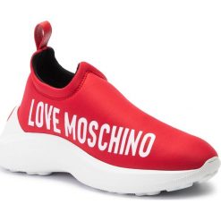 Sneakersy LOVE MOSCHINO - JA15206G18IO0500 Rosso. Czerwone półbuty damskie Love Moschino, z tworzywa sztucznego. Za 839,00 zł.