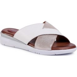 Klapki JANA - 8-27212-34 White/Silver 191. Szare klapki damskie Jana, bez wzorów, ze skóry, bez obcasa. W wyprzedaży za 189,00 zł.