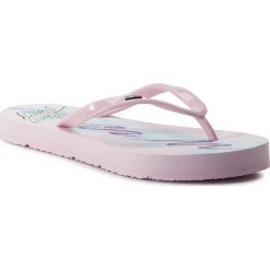 Japonki TOMMY JEANS - Beach Sandal EN0EN00595 Pink Mist 677. Różowe klapki damskie Tommy Jeans, bez wzorów, z jeansu, bez obcasa. W wyprzedaży za 129,00 zł.