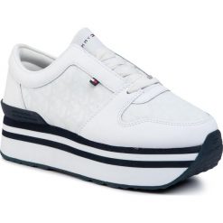 Sneakersy TOMMY HILFIGER - Tommy Jacquard Flatform Sneaker FW0FW04680 White YBS. Białe półbuty damskie TOMMY HILFIGER, bez wzorów, ze skóry, bez obcasa, bez zapięcia. W wyprzedaży za 309,00 zł.