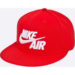 Nike Sportswear - Czapka Air True Cap Classic. Czerwone czapki męskie marki Nike Sportswear, z bawełny. W wyprzedaży za 89,90 zł.