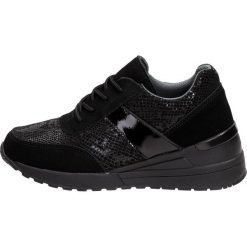 Czarne sneakersy damskie FILIPPO DP1527 SKÓRA. Czarne buty sportowe damskie FILIPPO, bez wzorów, ze skóry, klasyczne. W wyprzedaży za 169,00 zł.