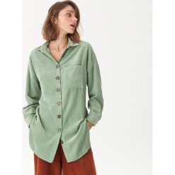 Sztruksowa koszula oversize - Zielony. Zielone koszule damskie House, s, bez wzorów, ze sztruksu, bez kołnierzyka, bez rękawów. Za 99,99 zł.