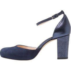 Unisa NIRVANA Czółenka na platformie ocean. Niebieskie buty ślubne damskie marki Unisa, z materiału, na platformie. Za 479,00 zł.